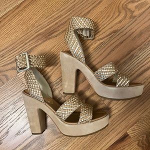 Never worn Donald Pliner heels